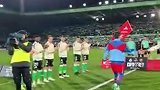 巴萨社媒发桑坦德列队视频：超级杯冠军的荣誉卫队，谢谢你们