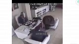 人在家中坐，锅从天上来