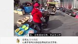 老外在中国：老外尝山东美食，选择在中国生活是正确的