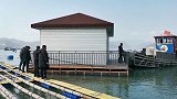 探访“春运母亲”海上新居：老板看到新闻后，拉来“豪华水上漂”