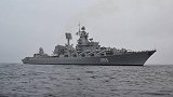 向美国发出警告，俄罗斯公开力挺伊朗，055巡洋舰赶往中东