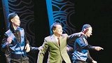 姜昆带队出国演出，海报自称“中国最强阵容”，网友：好意思吗？