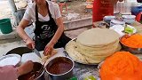在陕西西安周至县吃的豌豆凉粉，5元一碗，油泼辣子放了不少