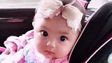 宝贝的眼神，实在是太呆萌了