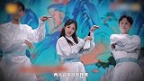 陈立农李现合体跳“狐狸舞”，白袍书生同卖萌可爱到爆