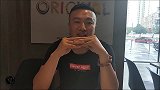 这就是肯德基新出的“鸡排夹一切”，23元一个，真有那么好吃？
