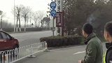 珍惜生命！这辆机车的速度太快了，小心驾驶！