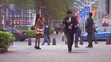 小伙遇初恋旧情复燃，却被老婆发现，被老婆哥哥给狂揍！