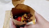 外卖44元“鳗鱼芝士焗饭”，加上烤肠和香辣鸡翅，这顿值了