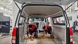 面包车自改房车，铺木地板之前一定要垫平底层
