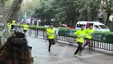 跑步-15年-上海国际马拉松：10KM选手陆续抵达复兴终点-花絮