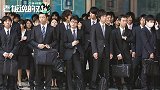 突破“过劳死”底线！日本三成年轻公务员每月加班超80小时