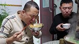 冬天的时候和家人朋友吃一顿酸菜铜火锅，热气腾腾的感觉，很好吃