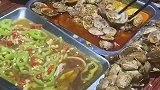 花甲只有壳没有肉，顾客一看愣住了