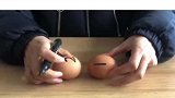 简单两步，不打破也能辨别生熟鸡蛋