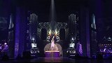 蔡依林演唱会深情演唱《天空》，粉丝互动超燃