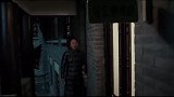 女孩子大半夜，别孤身出门！容易出事