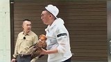 遇鸡必逃的张艺兴，小绵羊表示很害怕！