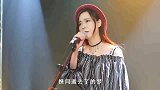广东美女翻唱黄凯芹《雨中的恋人们》，经典粤语歌曲，超好听