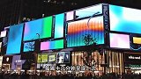 成都春熙路巨型3D蛇太逼真引争议！恐蛇人士直呼不友好