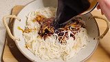葱油拌面这样做，好吃到没朋友