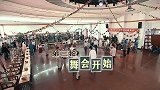 黄渤为寻找女伴，竟在女生宿舍二胡表演，场面十分逗乐
