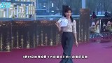 刘涛剧组分饭超接地气，为减肥只舔一口肉