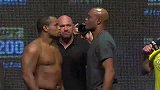 UFC-16年-科米尔与蜘蛛席尔瓦面对面UFC第200期赛前称重仪式现场-花絮