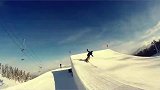 滑雪的背影真帅气！