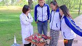 食物针扎一针送10针，没想第10针是巨型针管，学生的表情真逗