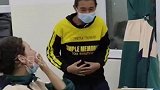 小朋友是不是都会扭脖子