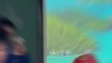 高校课堂传统礼仪课上，同学们现场模拟结婚过程