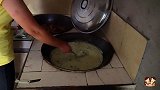 农村二哥家里来了谁，姐妹俩和嫂嫂忙的团团转，场面太温馨了