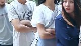 美女插队都这么理直气壮,咋想的啊