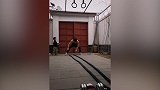 民间高手！这身肌肉真厉害 怎么锻炼的呢？
