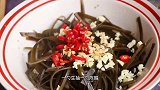 天气越来越暖和，教你做一盘香辣爽口开胃的凉拌海带丝，建议收藏