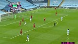第69分钟曼城球员福登射门 - 打偏