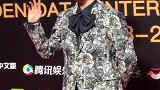 郭俊辰跟小姐姐玩游戏每次都是等小姐姐们过去后他再过去很是暖心
