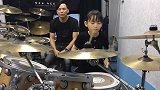 妞妞架子鼓演奏经典迪斯科歌曲，一敲鼓气质直线上升，太棒了