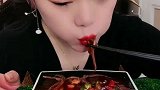 海鲜吃货挑战6连吞八爪鱼