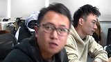 这两天太冷,我要去买羽绒服