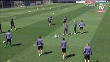 西甲-1617赛季-欢乐抢圈之高空升级版 皇马队内训练颠球抢圈26脚不落地-专题