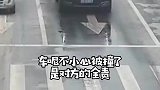 车子被人撞了，对方全责还耍起了无赖怎么办