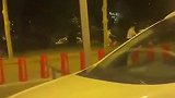 分享夺冠喜悦！佩德里、奥尔莫等4人骑单车去医院看望费兰