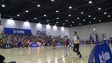 篮球-17年-2017JR.篮球联赛上海赛上中国际夺冠  坎比到场助威决赛-新闻