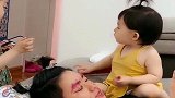 老公的小情人真疼他，拿我高档化妆品这样用，我是该笑还是哭