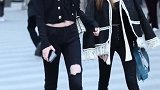 气场十足的一对闺蜜！00后的小姐姐都这么酷的吗？