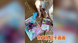 余文乐儿子父亲节给爸爸画画像，乱涂一通还一本正经奶音超萌