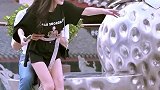 大兄弟,这样有意思吗,你让小姐姐情何以堪呀