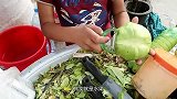12岁少年8岁开始卖小吃，一把小刀耍得飞快，网友：自叹不如！